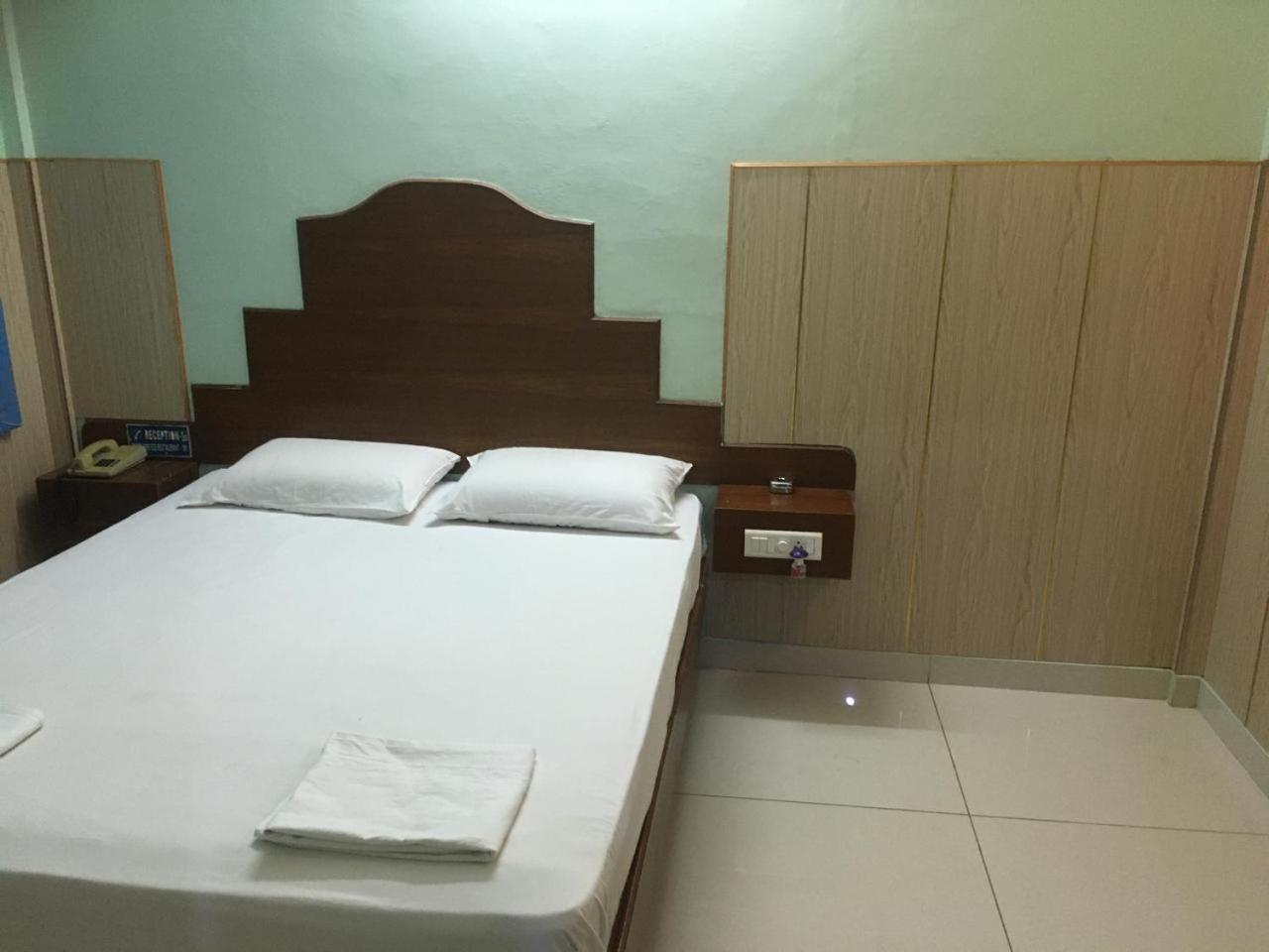 Valli Hotel Thanjavur Exterior photo