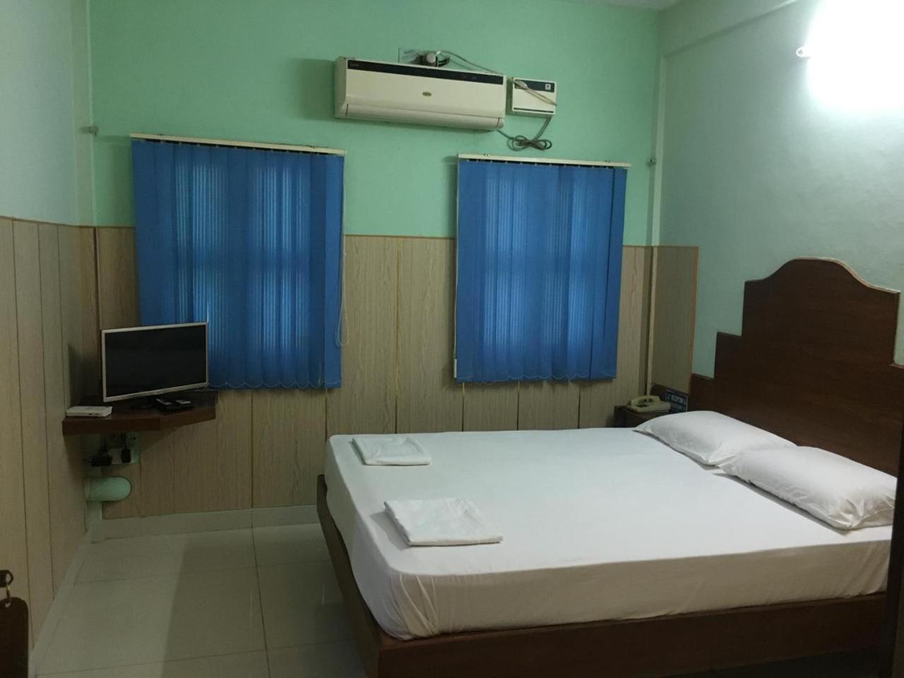 Valli Hotel Thanjavur Exterior photo