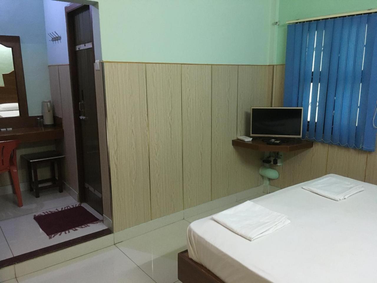 Valli Hotel Thanjavur Exterior photo