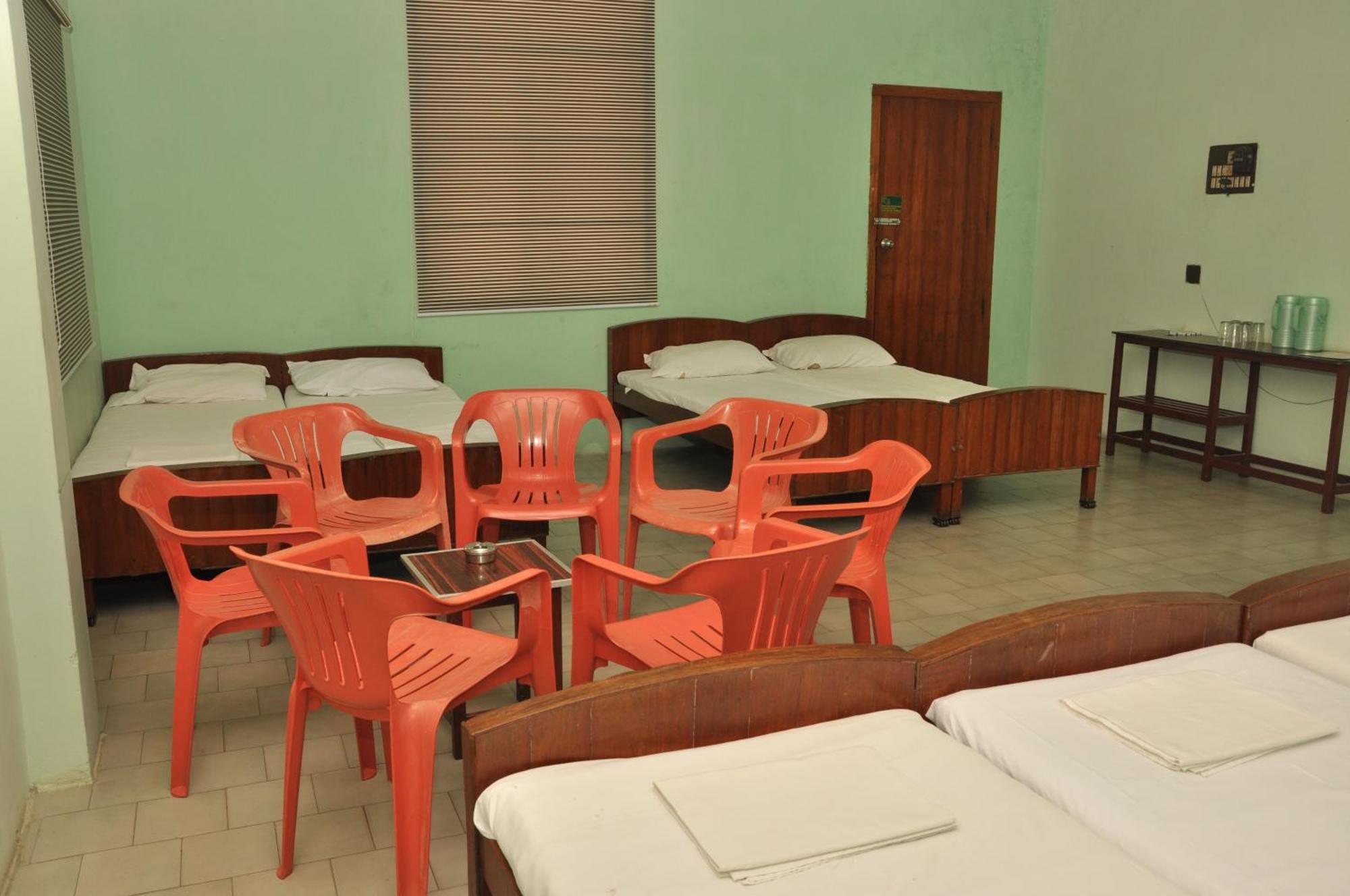 Valli Hotel Thanjavur Exterior photo